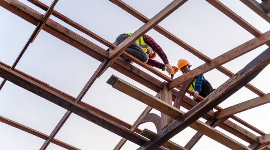 Professional gutter cleaning services in Ridgeville, IN